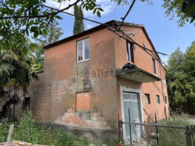 Casa in vendita a Zona Industriale Valtesino, Marche
