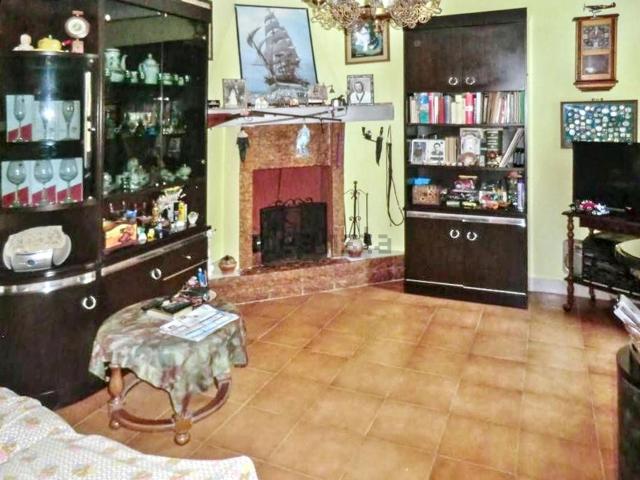 Casa in vendita a Follo, Liguria