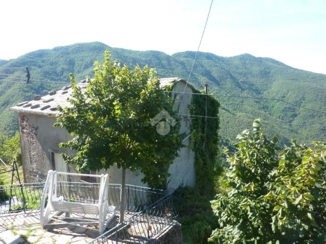 Casa in vendita a Mezzanego, Liguria