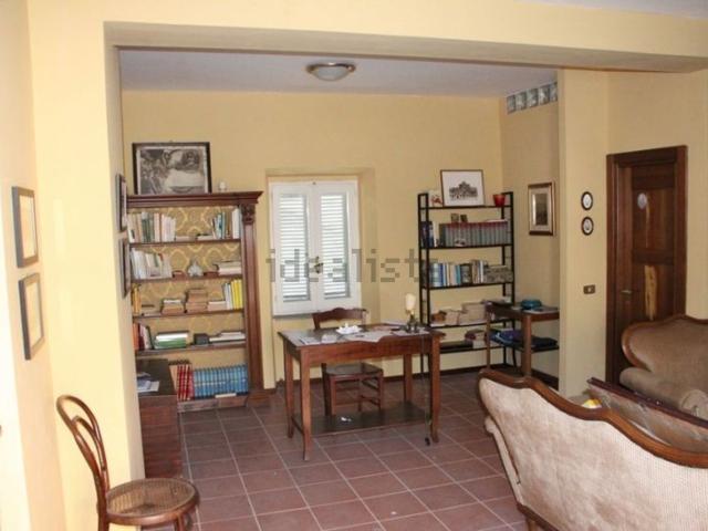 Casa in vendita a Ponte, Baschi