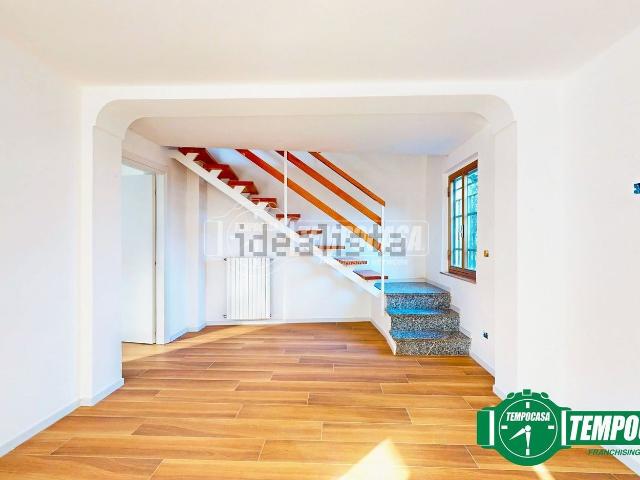Casa in vendita a Monte, Valenza