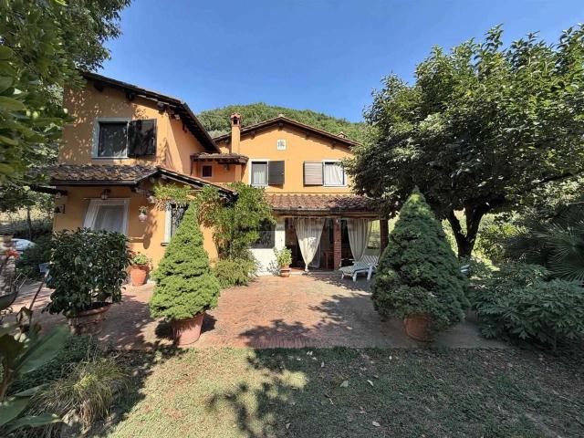 Casa in vendita a Vernio