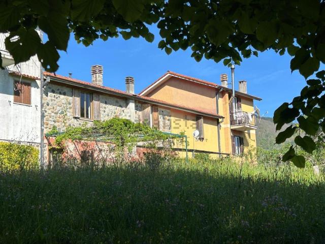 Casa in vendita a Calice Al Cornoviglio, Liguria