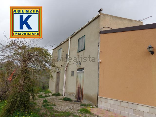 Casa in vendita a Caltanissetta, Sicilia