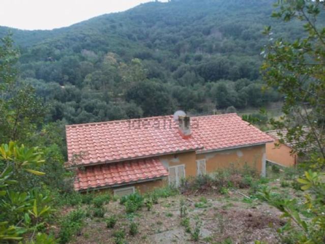 Casa in vendita a Rio, Toscana