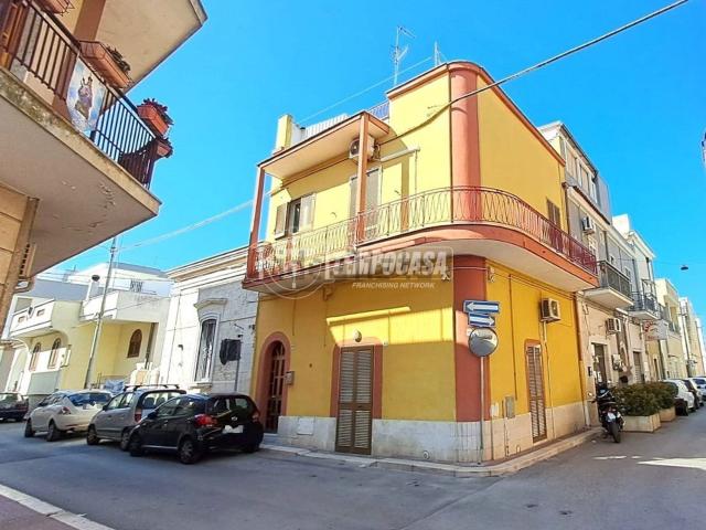 Casa in vendita a Puglia, Bari
