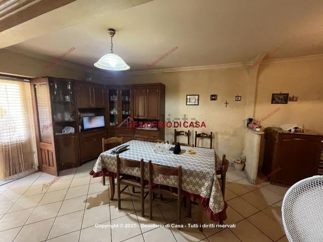 Casa in vendita a Sciara, Sicilia