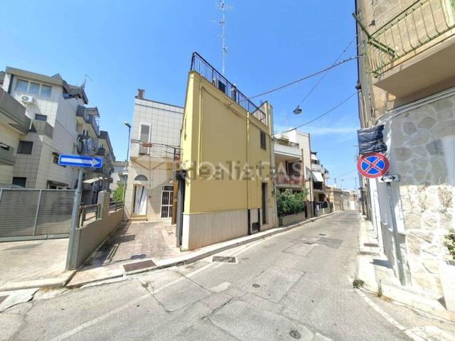 Casa in vendita a Puglia, Bari