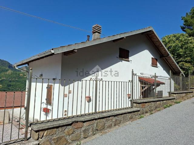 Casa in vendita a Vobbia, Liguria
