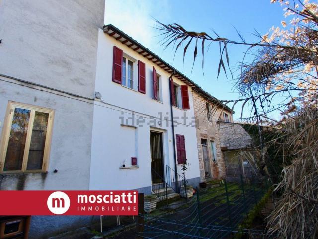 Casa in vendita a Fabriano, Ancona