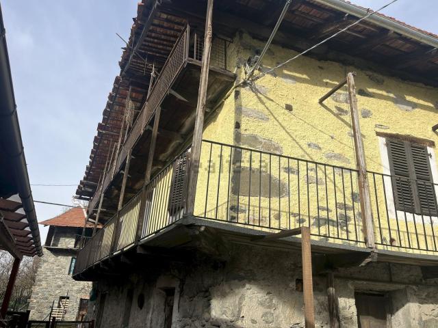 Casa in vendita a Chadel, Saint Vincent