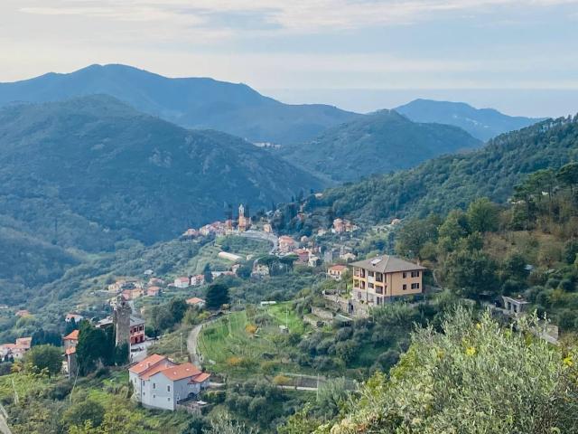 Casa in vendita a Castiglione Chiavarese, Liguria