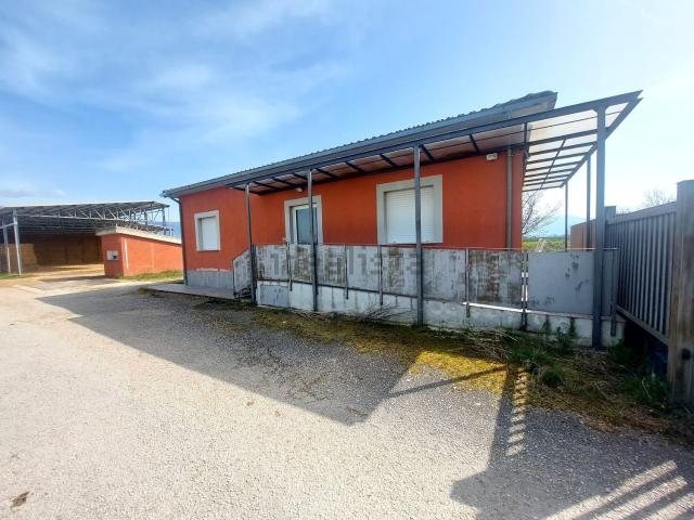 Casa in vendita a Petrognano, Spoleto