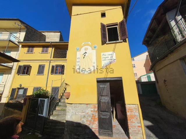 Casa in vendita a Alta Val Tidone, Trebecco