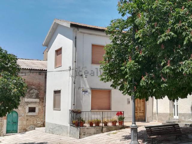 Casa in vendita a Fragneto Monforte, Campania