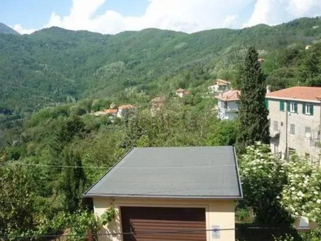 Casa in vendita a Castiglione Chiavarese, Liguria