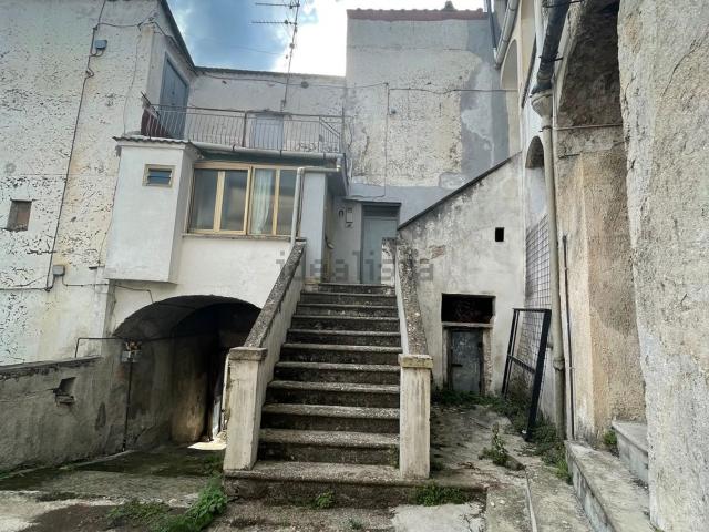 Casa in vendita a Curti, Giffoni Valle Piana