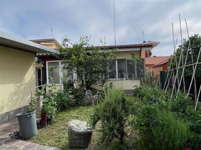 Casa in vendita a Stagni di Ostia, Roma Capitale