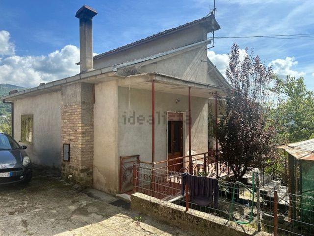 Casa in vendita a Broccostella, Lazio
