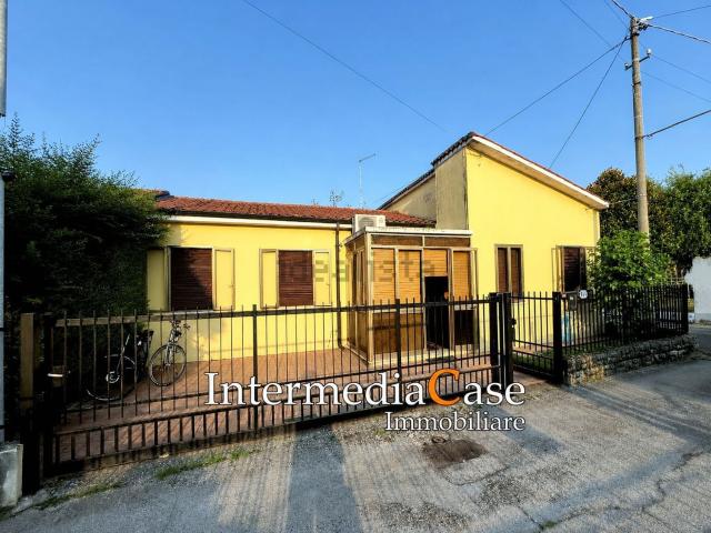 Casa in vendita a Voltabarozzo, Padova