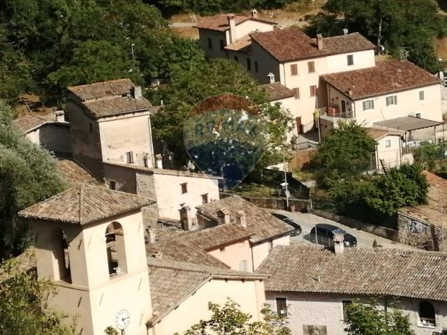 Casa in vendita a Foligno, Umbria
