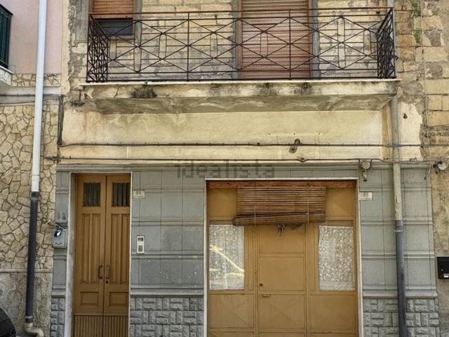 Casa in vendita a Scordia, Sicilia