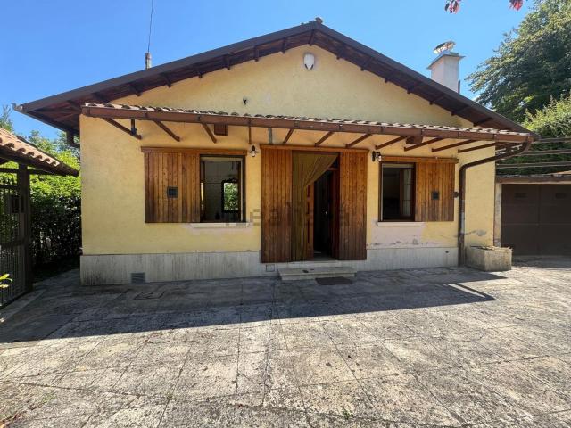 Casa in vendita a Carsoli, Abruzzo