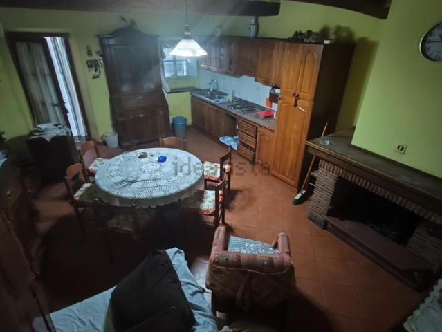 Casa in vendita a Ponte San Pietro, Bagni Di Lucca Ponte