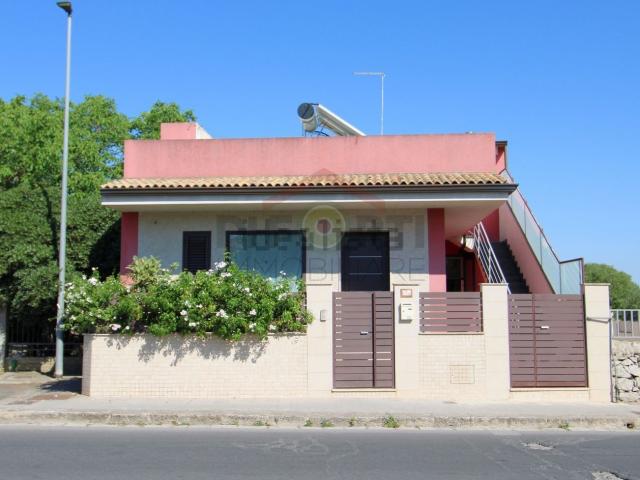 Casa in vendita a Ragusa, Sicilia