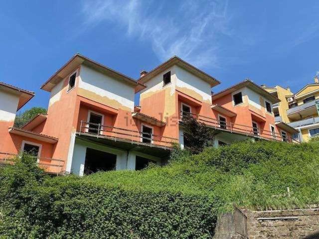 Casa in vendita a Vallerano, Viterbo