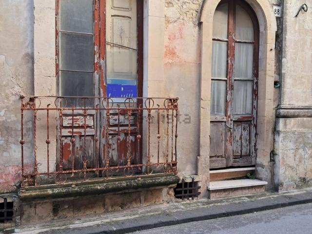Casa in vendita a Palazzolo Acreide, Sicilia