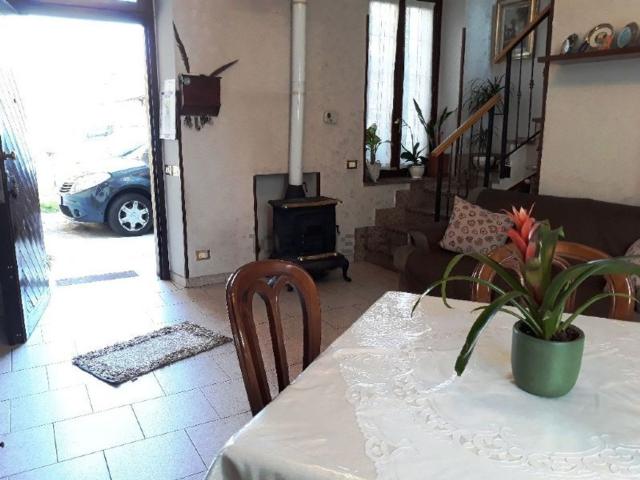 Casa in vendita a Cabiate, Lombardia