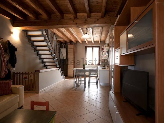 Casa in vendita a Vailate, Lombardia