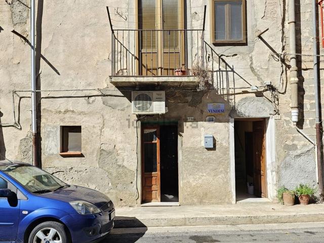 Casa in vendita a Collesano, Sicilia