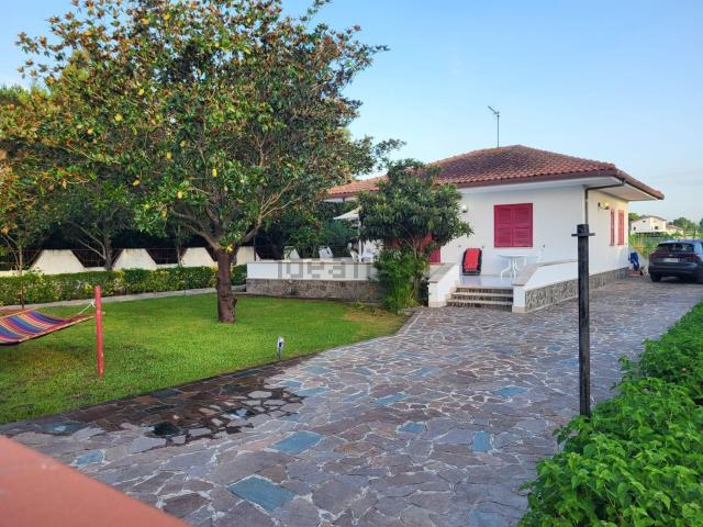 Casa in vendita a Capaccio, Campania
