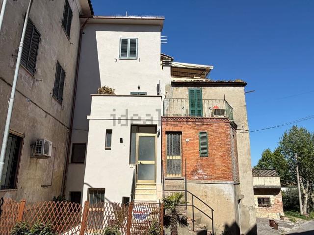Casa in vendita a Poggetto, Gioiella