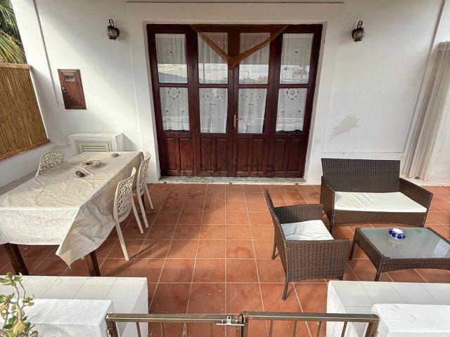 Casa in vendita a Santa Marina Salina, Sicilia