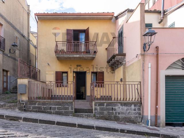 Casa in vendita a Buccheri, Siracusa