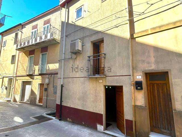 Casa in vendita a Borgo, Troina