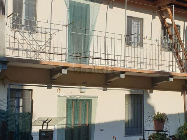 Casa in vendita a Pombia, Novara