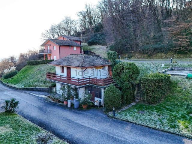 Casa in vendita a Padenghe Sul Garda, Lombardia