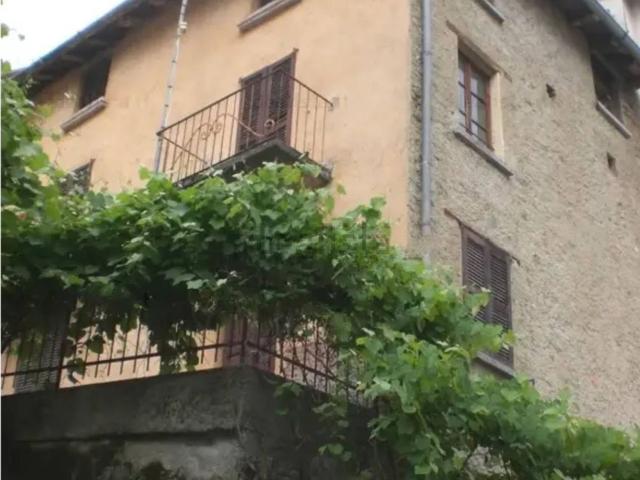 Casa in vendita a Casargo, Lombardia