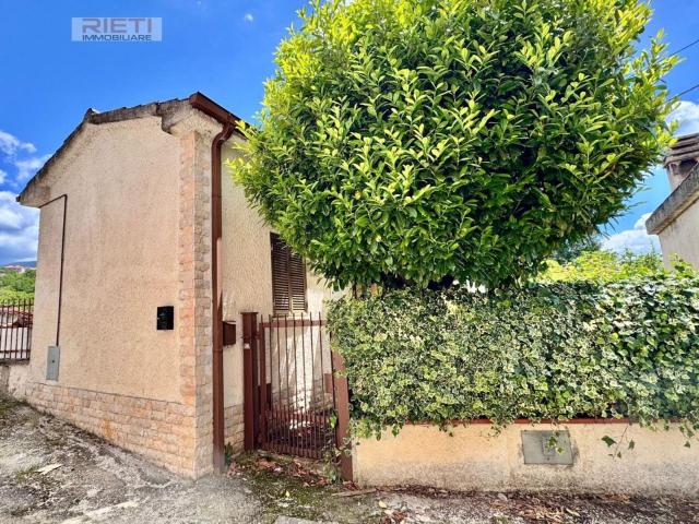 Casa in vendita a Cantalice, Lazio