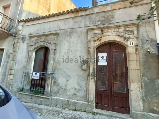 Casa in vendita a Palazzolo Acreide, Siracusa