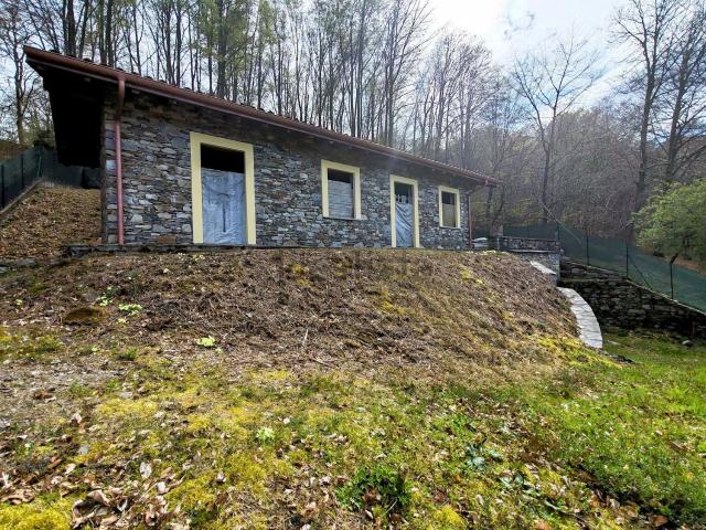 Casa in vendita a Brisino, Piemonte