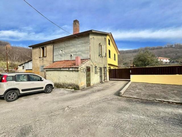 Casa in vendita a Contrada, Campania