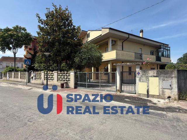 Casa in vendita a San Giovanni Teatino, Abruzzo