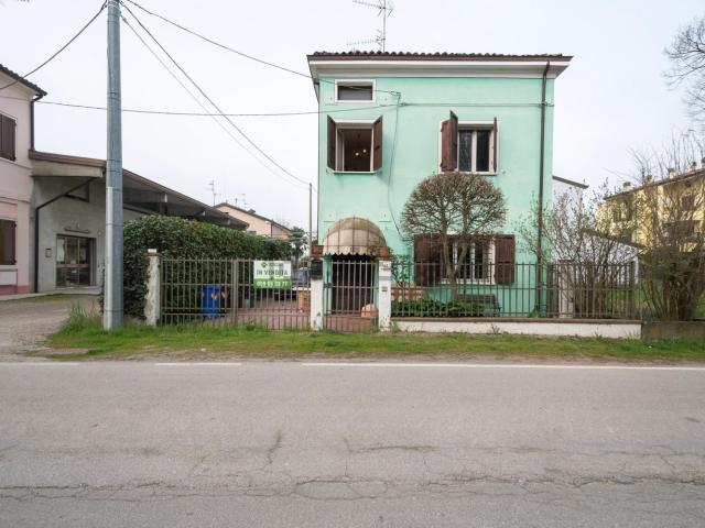 Casa in vendita a Unione delle Terre d'Argine, Novi Di Modena