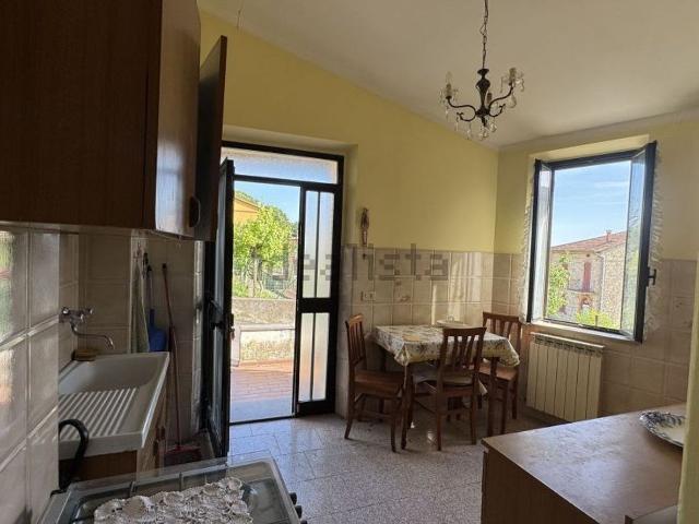 Casa in vendita a Monteleone D'orvieto, Umbria