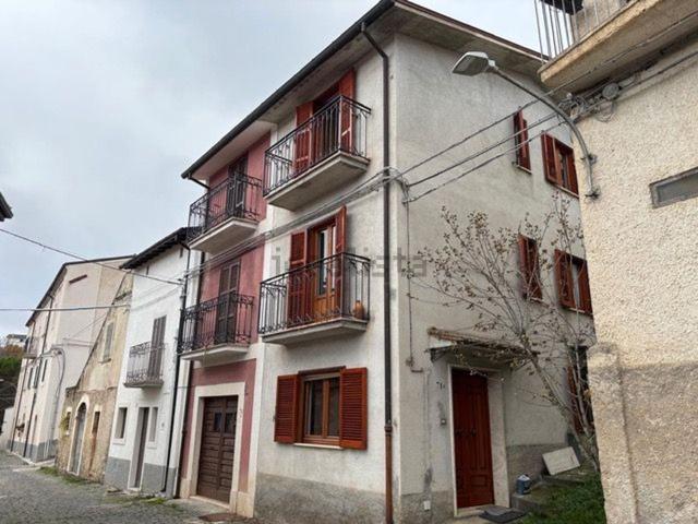 Casa in vendita a Barete, Abruzzo